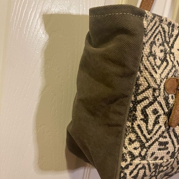 Myra Bag Spencer Spencer up cycled canvas and cowhide leather tote bag - Picture 4 of 15